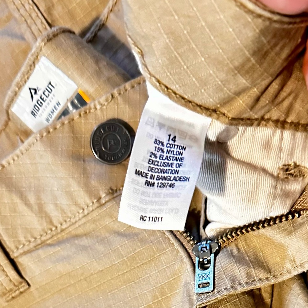 NWOT Women’s Ridgecut Toughwear Carpenter Ripstop Activewear Sz14 Tan gorpcore - Picture 7 of 7
